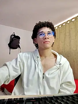 Snapshot of Tom_Blues chatting on September 23, 12:48 pm Tom Blues online show from September 23, 12:48 pm