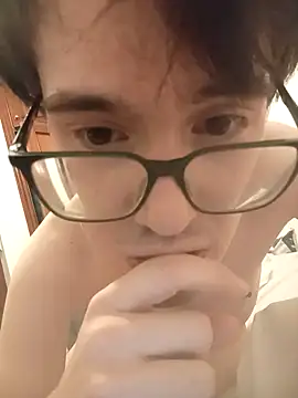 Snapshot of oscartres chatting on October 18, 11:31 pm oscartres online show from October 18, 11:31 pm