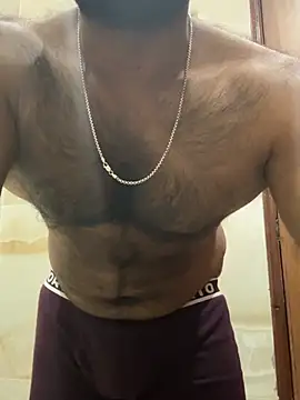 DJLOVE280825 online show from April 3, 9:44 pm