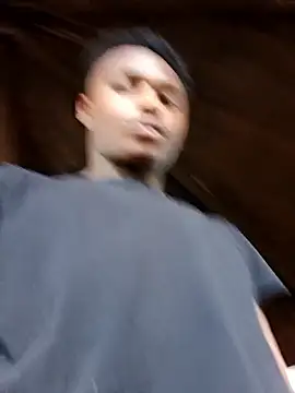 Snapshot of Dropdingo chatting on October 17, 10:14 pm Dropdingo online show from October 17, 10:14 pm