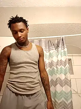 Snapshot of Dropdingo chatting on October 8, 3:44 am Dropdingo online show from October 8, 3:44 am