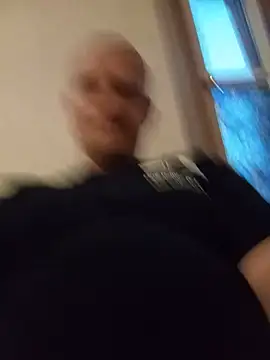 chrissythong online show from May 31, 9:16 pm
