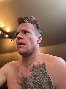 DILFiGuess11 online show from January 31, 7:56 pm