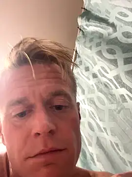 DILFiGuess11 online show from September 17, 5:19 am