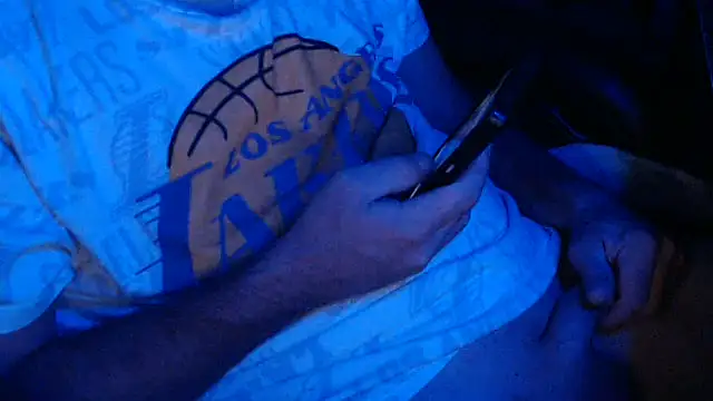 Snapshot of YoBlezz chatting on October 9, 11:37 am YoBlezz online show from October 9, 11:37 am