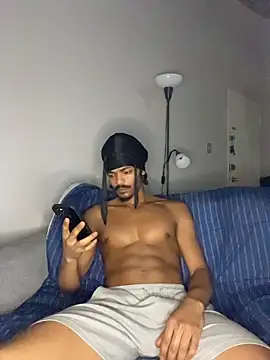 TRILLAHUNG online show from January 16, 12:02 am