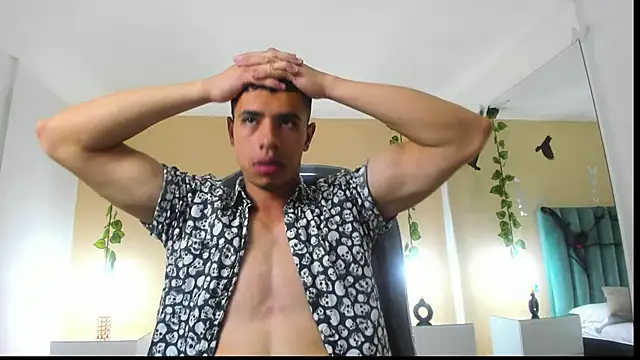 Muscle Scott online show from October 20, 12:31 pm