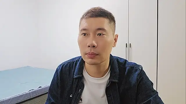 Snapshot of Buryerry-B chatting on October 1, 11:47 am Buryerry-B online show from October 1, 11:47 am