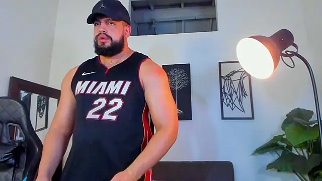 Justin kingX7 online show from June 1, 8:25 am