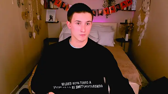 Snapshot of David__Diamond chatting on October 26, 3:58 pm David  Diamond online show from October 26, 3:58 pm