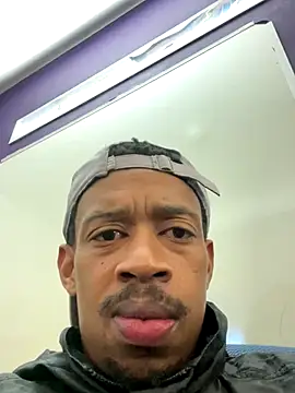 Snapshot of fitsexyman chatting on September 17, 4:46 am fitsexyman online show from September 17, 4:46 am