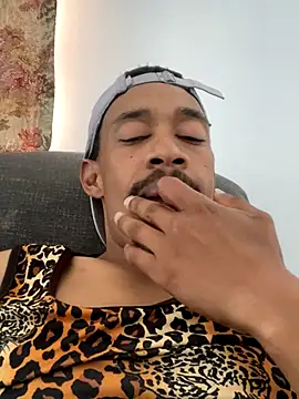 Snapshot of fitsexyman chatting on September 24, 2:37 pm fitsexyman online show from September 24, 2:37 pm