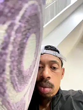 Snapshot of fitsexyman chatting on September 29, 1:08 pm fitsexyman online show from September 29, 1:08 pm