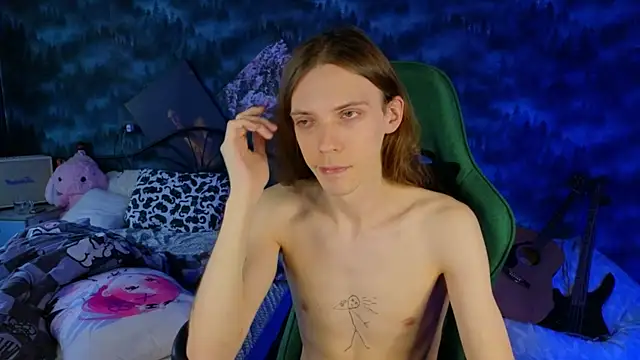 Snapshot of artass2 chatting on October 10, 10:20 am artass2 online show from October 10, 10:20 am