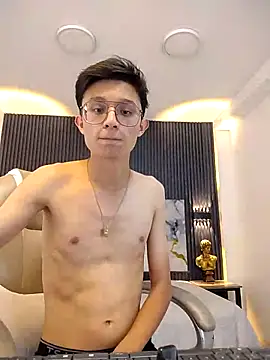 SantiagoRusso18 online show from October 7, 3:16 pm