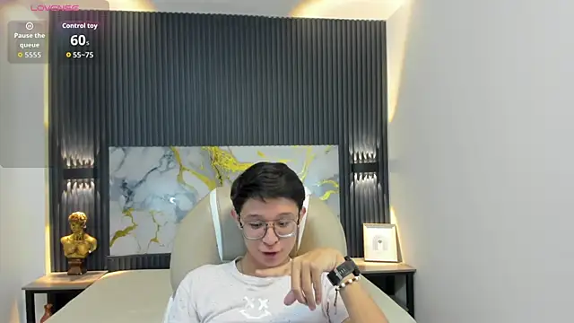 SantiagoRusso18 online show from October 17, 12:09 pm