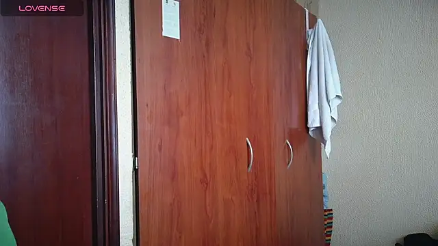 cris2428 online show from January 16, 9:28 pm