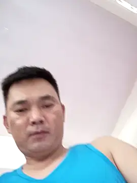 NguyenTrungHieu81 online show from April 4, 7:16 am