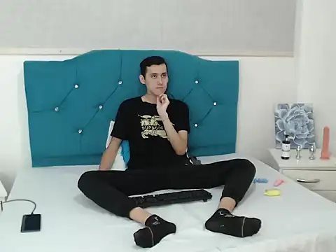 LuigiMarchetti online show from November 28, 8:22 pm