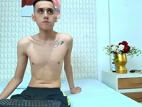 LuigiMarchetti online show from October 11, 7:40 pm