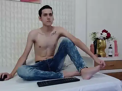 LuigiMarchetti online show from September 29, 7:43 pm