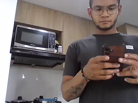 Snapshot of jayden_cooper1 chatting on September 12, 6:41 pm jayden cooper1 online show from September 12, 6:41 pm