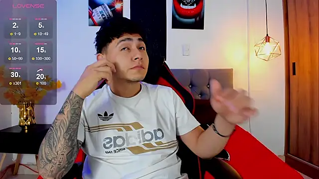 Snapshot of Nicolas_James_Sc chatting on October 15, 1:52 pm Nicolas James Sc online show from October 15, 1:52 pm