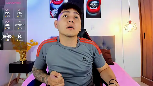 Snapshot of Nicolas_James_Sc chatting on September 13, 1:56 pm Nicolas James Sc online show from September 13, 1:56 pm