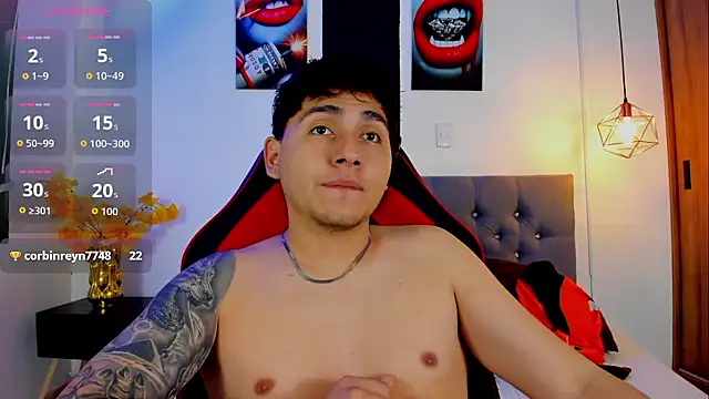 Snapshot of Nicolas_James_Sc chatting on October 1, 2:32 pm Nicolas James Sc online show from October 1, 2:32 pm