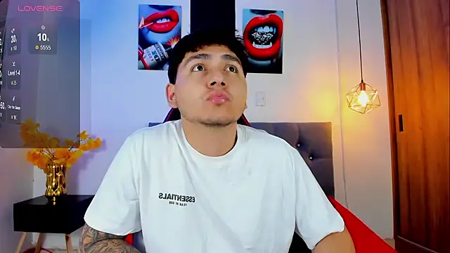 Snapshot of Nicolas_James_Sc chatting on October 18, 12:54 pm Nicolas James Sc online show from October 18, 12:54 pm