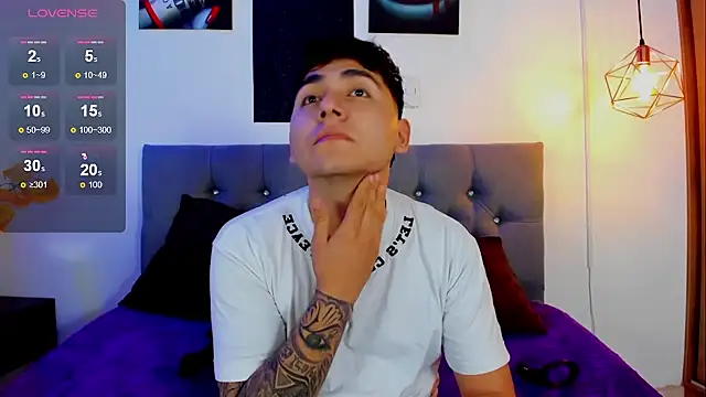 Snapshot of Nicolas_James_Sc chatting on September 19, 2:28 pm Nicolas James Sc online show from September 19, 2:28 pm