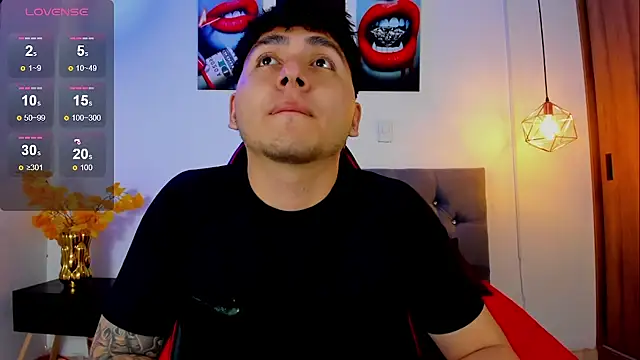 Snapshot of Nicolas_James_Sc chatting on October 16, 2:14 pm Nicolas James Sc online show from October 16, 2:14 pm