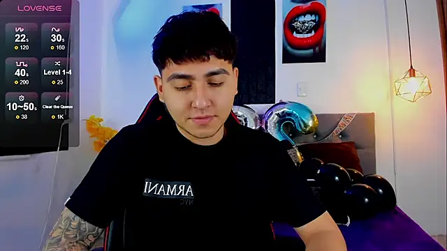 Snapshot of Nicolas_James_Sc chatting on October 24, 2:52 pm Nicolas James Sc online show from October 24, 2:52 pm