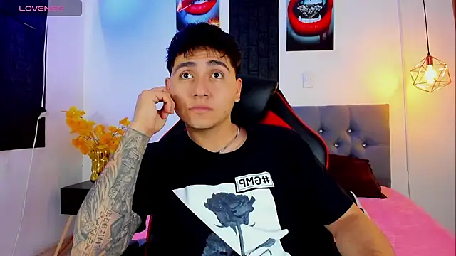 Snapshot of Nicolas_James_Sc chatting on September 23, 2:49 pm Nicolas James Sc online show from September 23, 2:49 pm