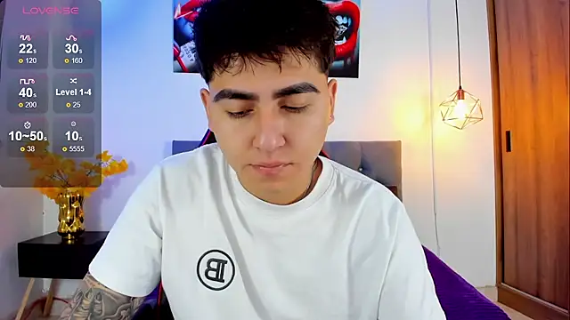 Snapshot of Nicolas_James_Sc chatting on September 16, 2:07 pm Nicolas James Sc online show from September 16, 2:07 pm