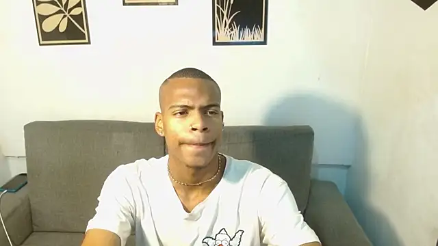 criss zuri online show from October 6, 11:48 am