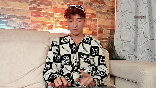 mhatias  online show from March 10, 9:59 am