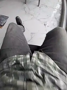 Snapshot of bisexdon chatting on October 16, 10:34 am bisexdon online show from October 16, 10:34 am