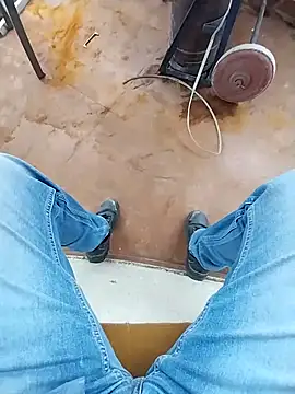 Snapshot of bisexdon chatting on September 19, 6:58 am bisexdon online show from September 19, 6:58 am