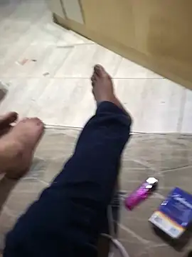 hmleonardo online show from April 15, 7:19 am