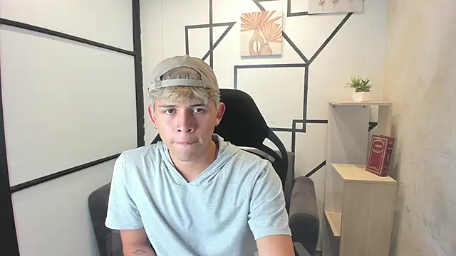 Snapshot of RyderStone_ chatting on October 7, 1:59 pm RyderStone  online show from October 7, 1:59 pm