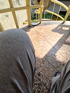 Snapshot of kkkk1882 chatting on October 18, 6:18 am kkkk1882 online show from October 18, 6:18 am