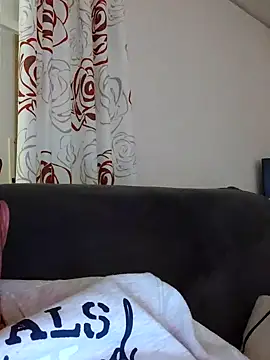 Oldmenhot66 online show from October 2, 6:45 pm