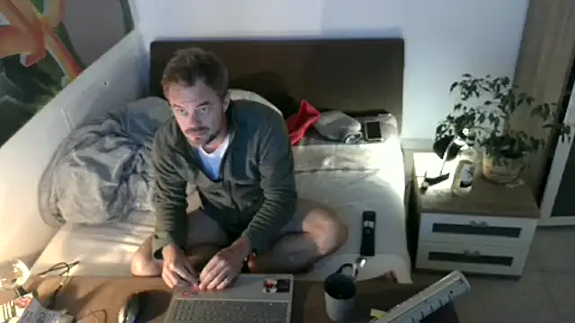 EdelHolz91 online show from September 28, 5:11 pm