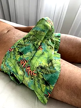 Snapshot of Hiuwee chatting on October 18, 2:22 pm Hiuwee online show from October 18, 2:22 pm