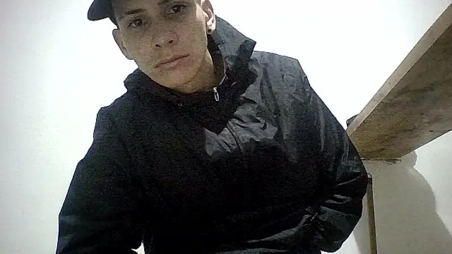 Snapshot of sam_hottt chatting on October 5, 11:31 pm sam hottt online show from October 5, 11:31 pm