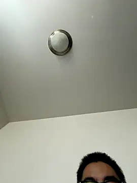 Snapshot of Pikachu19yo chatting on October 12, 9:31 pm Pikachu19yo online show from October 12, 9:31 pm