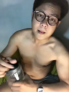 datnguyenvn online show from March 27, 2:27 am