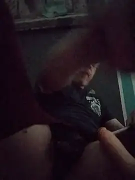 porkypproni online show from July 11, 3:19 am