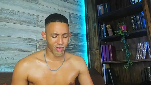 B Wild online show from March 27, 8:26 am